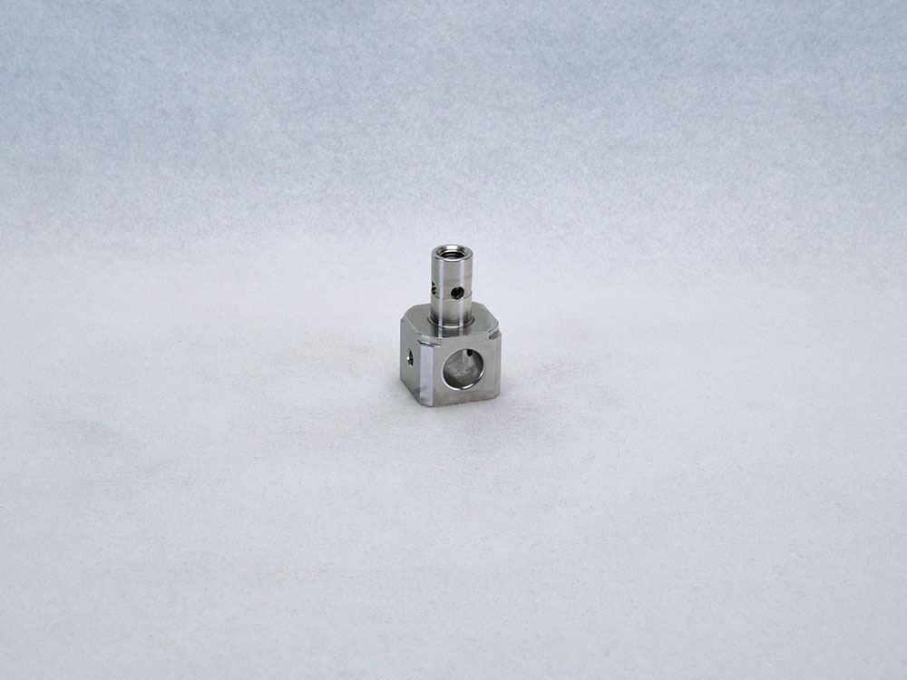 Risa Präzisionsmechanik AG - Referenzwerkstück